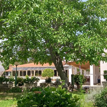 Apartment-Rooms Preka-2