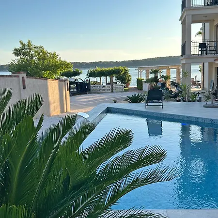 Guest House Villa Papalina-2